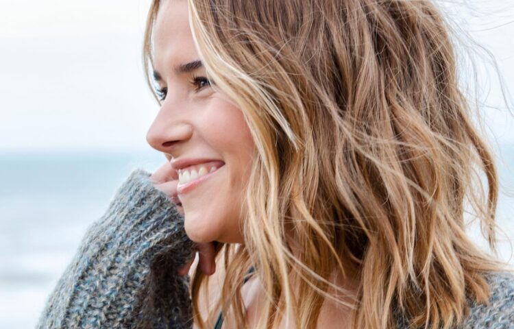 Comment couper les cheveux bouclés ?2