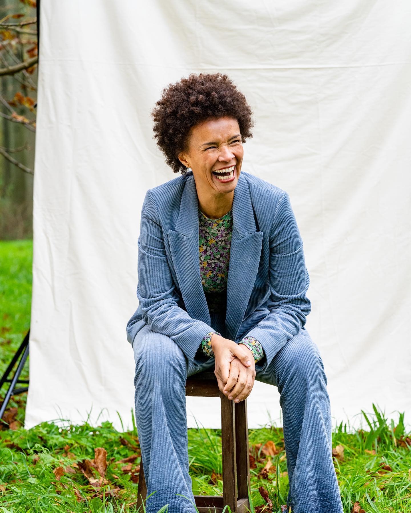 Wie kann ich meine Locken zwischen zwei Haarwäschen auffrischen? 3 Schleifen 7 1